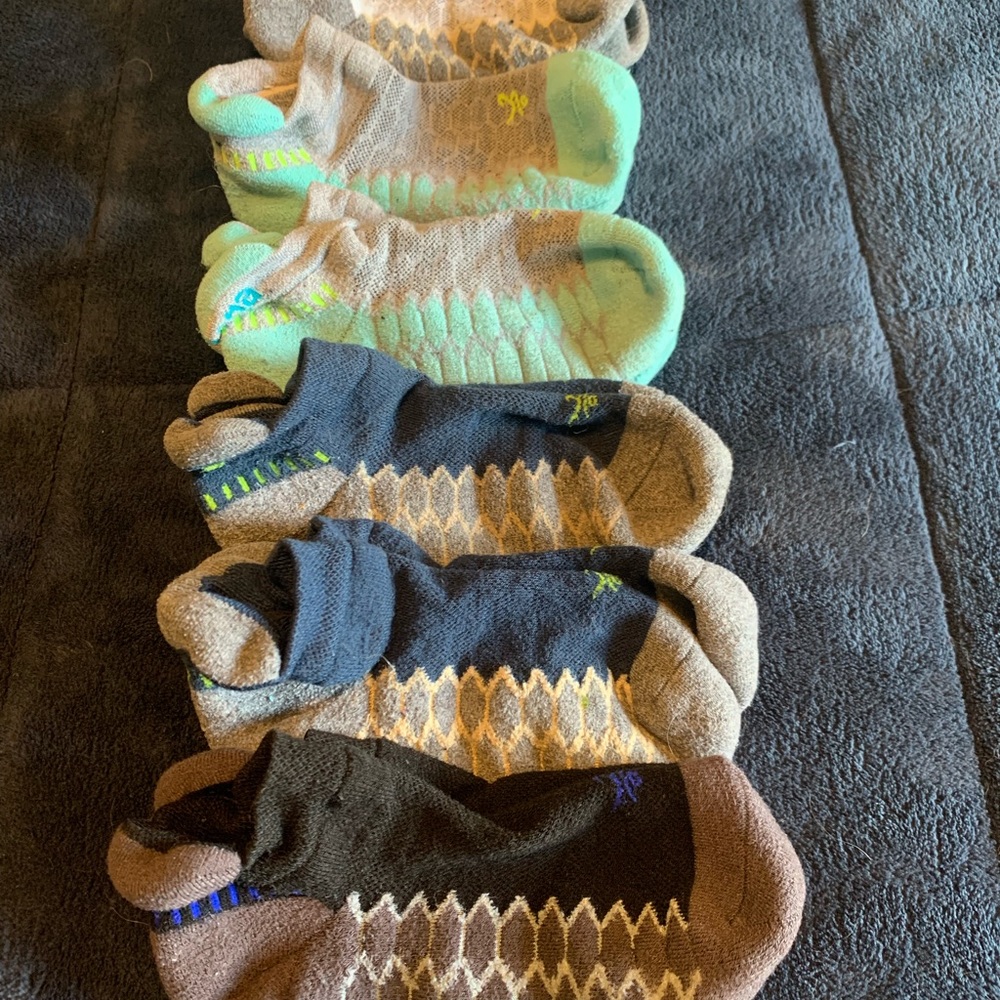 6 pairs of Balega’s No Show Silver running socks